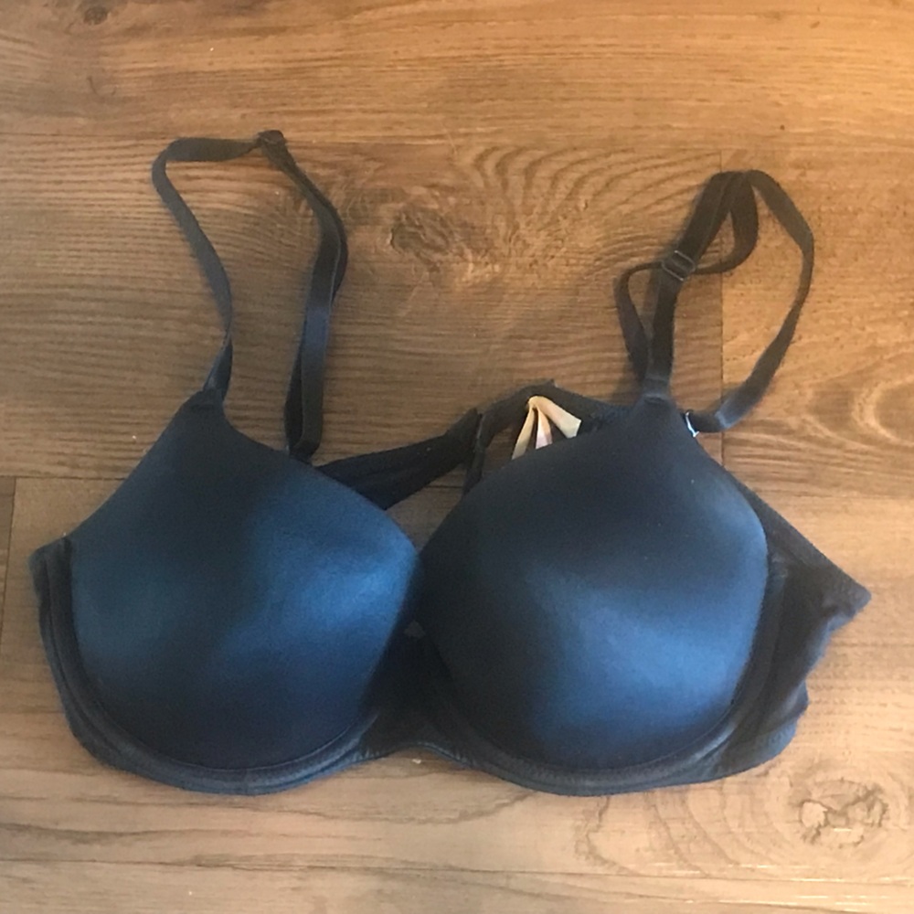 🔥 PINK Victoria’s Secret 36B Bra T-Shirt Bra seamless black and pink bra 36 B